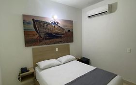 Hotel Suites 44 Laureles
